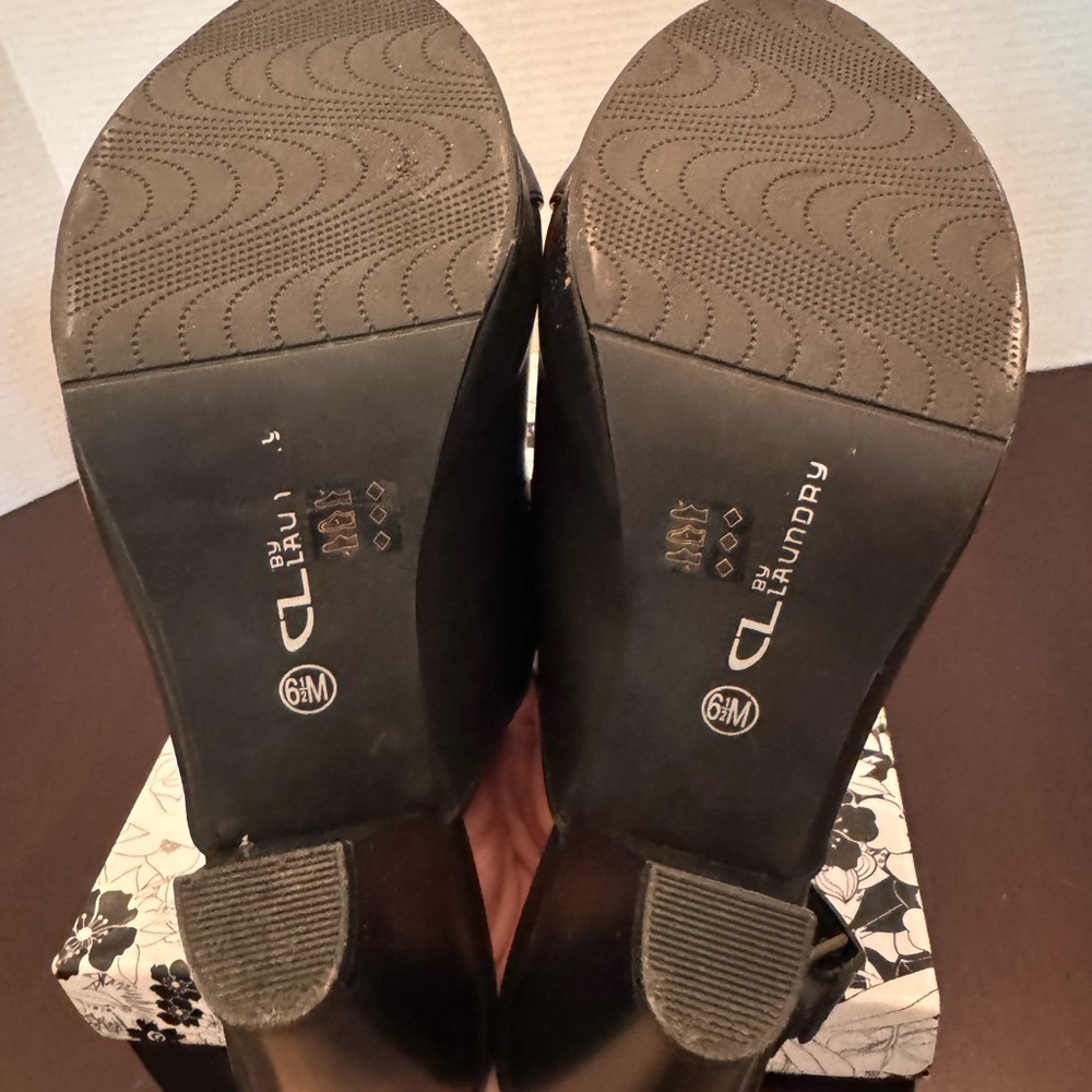 Chinese Laundry Black Women's Heeled Sandals - Picture 6 of 6